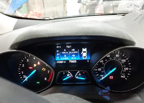 2019 Ford Escape S z USA, uszkodzony, nr VIN 1FMCU0F74KUB50545